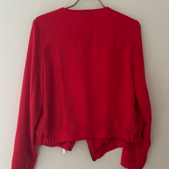 Chaus Women's Linen Blazer with Gold Zipper Accents - Picture 2 of 6